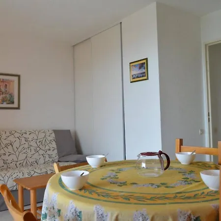 Cap D'agde : T2 Avec Piscine, Parking, A 50m De La - Fr-1-249-71 * Agde