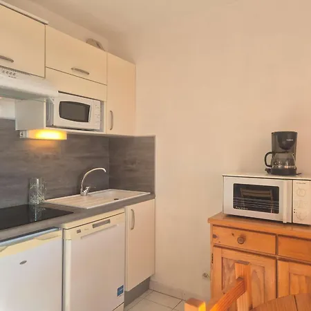 Apartman Cap D'agde : T2 Avec Piscine, Parking, A 50m De La - Fr-1-249-71 Agde